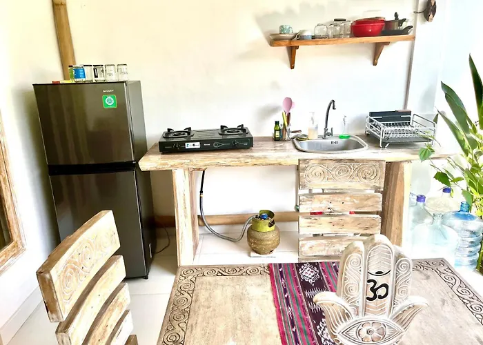 Pura Vida *