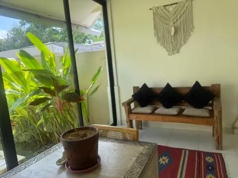 Pura Vida * ウルワツ